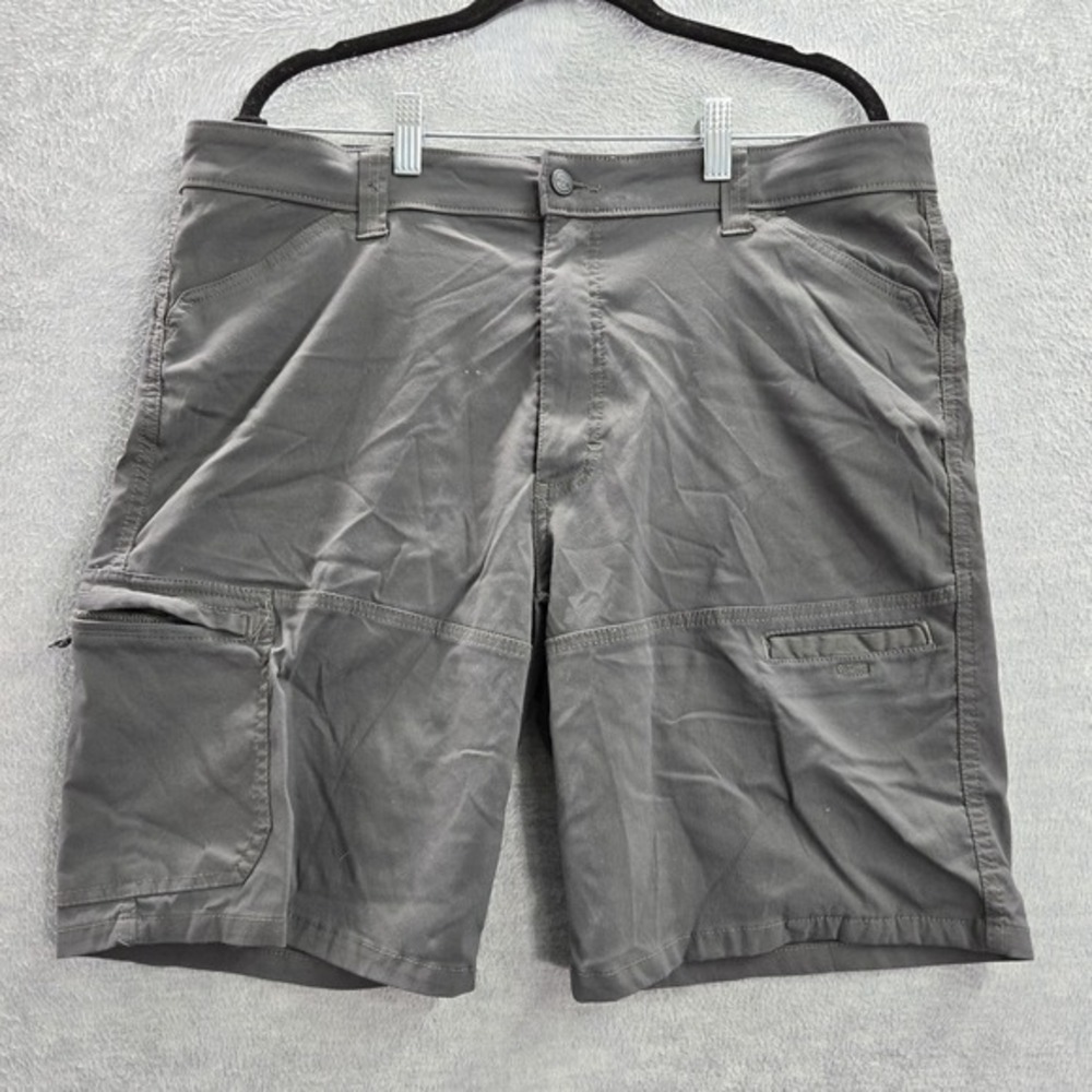 Wrangler Men Shorts 37 Gray Cargo All Terrain Gear Zip Pockets 9" Inseam Outdoor